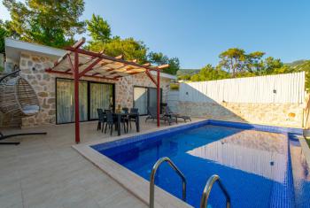 Villa Stone House 2
