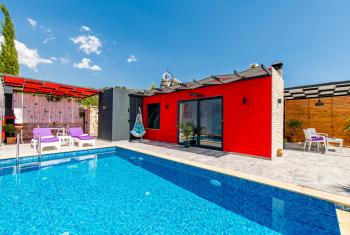 Villa Gece Üzümlü