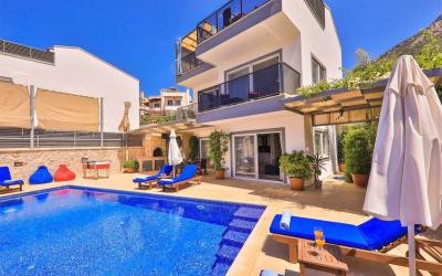 Villa Esma, Merkeze Yakın Korunaklı Balayı Villası 