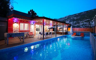 Villa Bello, Muhafazakar Jakuzili Balayı Villası