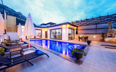 Villa Karya, Jakuzili Muhafazakar Balayı Villası