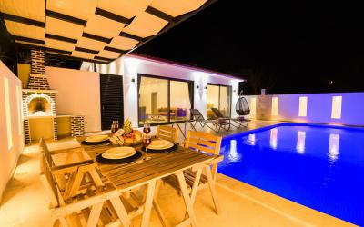 Villa Gala 2, Korunaklı Havuzlu Balayı Villası