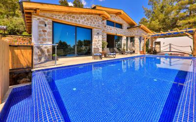 Villa Breathe, Kapalı Isıtmalı Havuzlu Jakuzili Balayı Villası