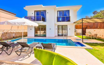 Villa Luvi, Doğa Manzaralı Jakuzili Balayı Villası