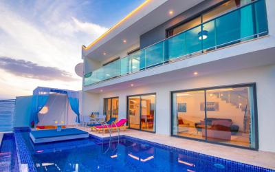 Villa Etiler, 4 Kişilik Lüks Deniz Manzaralı Balayı Villası