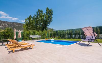Villa Tiraje Geniş Bahçeli Tatil Villası