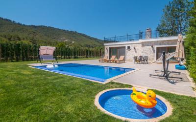 Villa Tiraje Geniş Bahçeli Tatil Villası