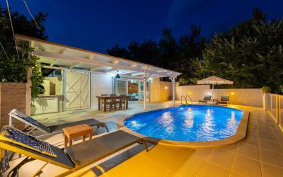 Villa Bambu, Korunaklı Balayı Villası