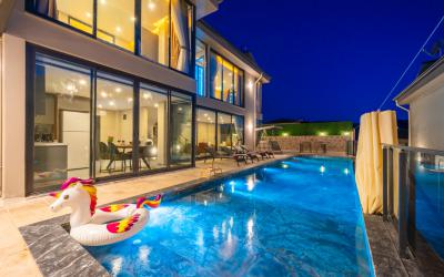 Villa Colombia, Jakuzili Lüks Balayı Villası