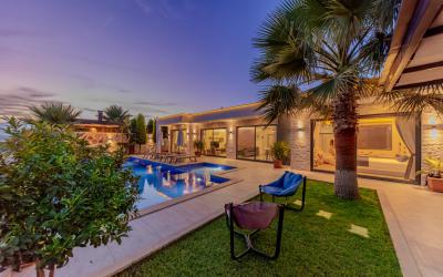 Villa Ruzanna, Jakuzili&Saunalı Balayı Villası