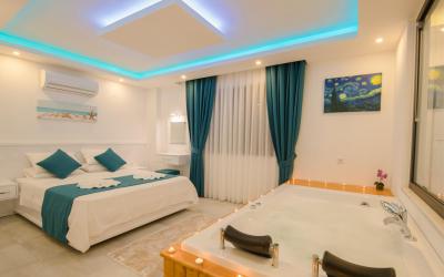 Suit Mulberry, Jakuzili Suit