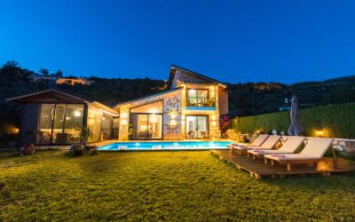 Villa Nurnefes, Geniş Bahçeli Korunaklı Balayı Villası