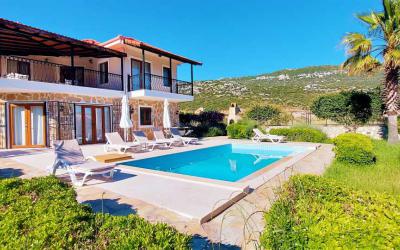 Villa Gelincik Bezirgan, Doğa Manzaralı Balayı Villası