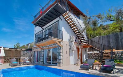 Villa Saten | Kalkan'da Çift Jakuzili & Korunaklı Balayı Villası