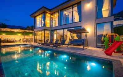 Villa Nur House, Jakuzili Şık Villa 