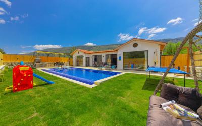 Villa Valley, Geniş Bahçeli Kiralık Balayı Villası