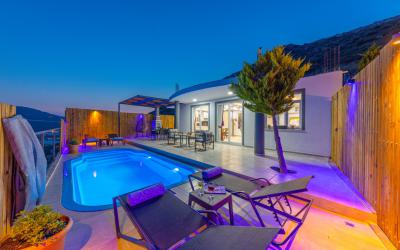 Villa Tuana Yeşilköy, Jakuzili Balayı Villası