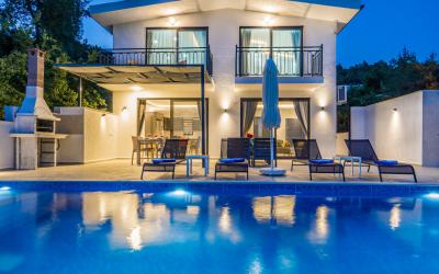 Villa Burak, Jakuzili Balayı Villası