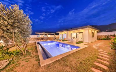 Villa Burçak, Bahçeli Jakuzili Balayı Villası