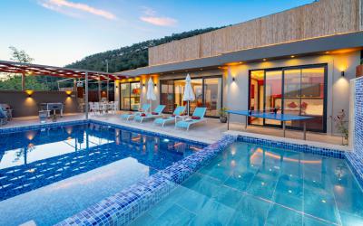 Villa Göksu - İslamlar'da Korunaklı, Jakuzili & Saunalı Balayı Villası