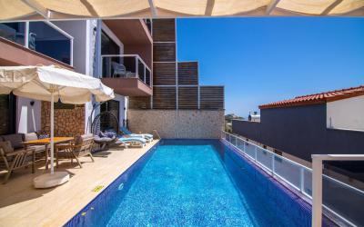 Villa Moonlight House | Kördere'de Korunaklı Balayı Villası